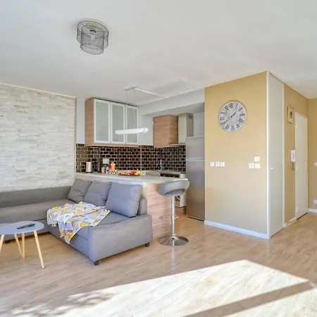 Spacieux Studio Avec Terrasse Et Parking Apartmán Corbeil-Essonnes